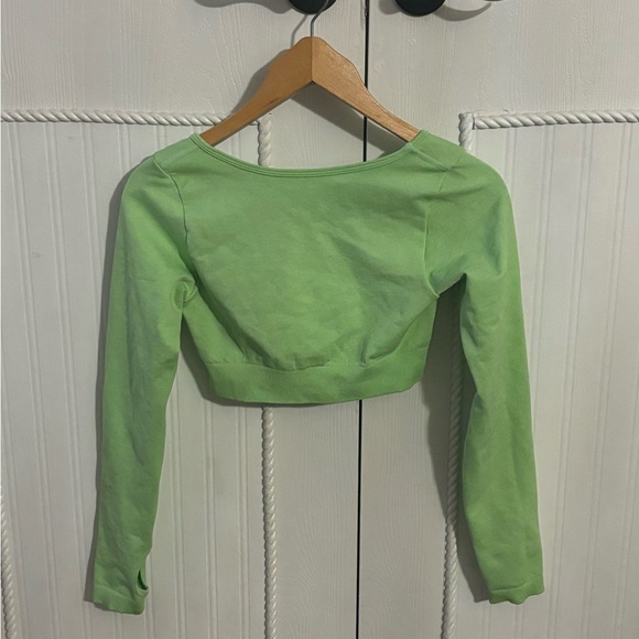 Long Sleeve Crop Top - Gym Workout Top - Picture 4 of 4
